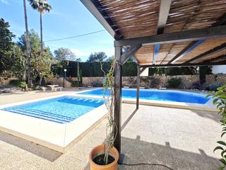 Appartement en LOlla. Presentamos este encantador apartamento ubicado en una zona trip