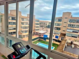 Apartment in L´Albir. Un gran apartamento situado en el mismo centro del albir. situad