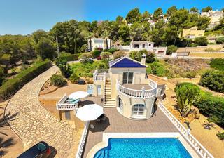 Casa a El Tossal-Bello Horizonte. Encantadora villa situada en la nucia. una villa completamente r