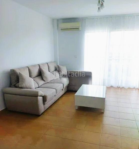Foto 717352b8-d046-45bd-a526-3e0d1674f784. Piso el apartamento cuenta con un amplio salóncomedor con acceso directo a una soleada terraza con vistas a los jardines comunitarios. en Alfàs del Pi (l´)