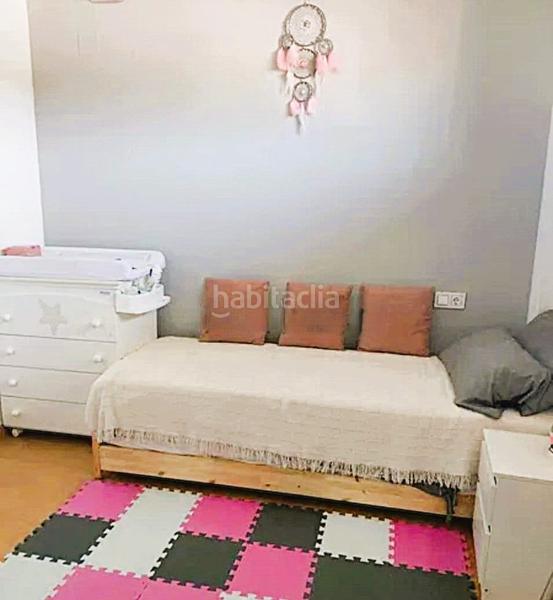Foto b9ef6bdd-c9c8-4678-a2d1-a4eef6de3718. Piso el apartamento cuenta con un amplio salóncomedor con acceso directo a una soleada terraza con vistas a los jardines comunitarios. en Alfàs del Pi (l´)