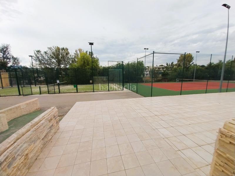 Foto c6ef3b3a-c1b9-4457-826d-17f455e5c5ef. Piso el apartamento cuenta con un amplio salóncomedor con acceso directo a una soleada terraza con vistas a los jardines comunitarios. en Alfàs del Pi (l´)