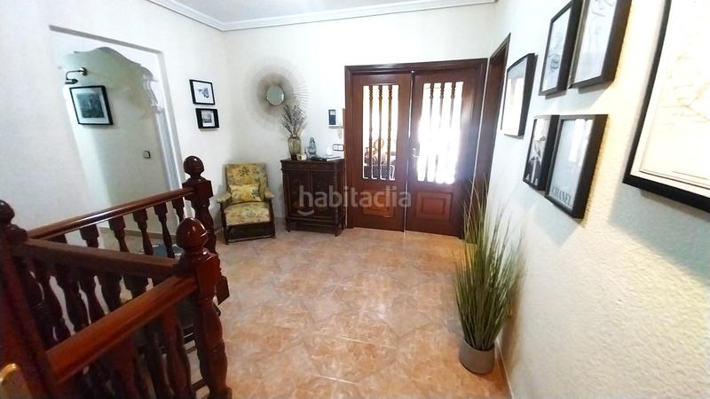 Foto 3b7e3ff9-0838-479c-a693-c6468af71b4e. Casa pareada preciosa chalet ubicada en la bonita urbanización denbsppanorama en la nucia. esta casa tiene 281 m de construidos en una parcela en Nucia (la)