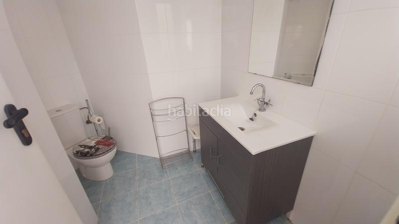 Foto 5ce1e524-300d-428c-a062-f58774643e11. Casa pareada preciosa chalet ubicada en la bonita urbanización denbsppanorama en la nucia. esta casa tiene 281 m de construidos en una parcela en Nucia (la)