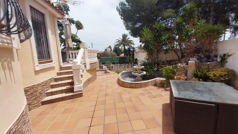 Foto a58da492-6927-4be0-89c7-dcb860965fd3. Casa pareada preciosa chalet ubicada en la bonita urbanización denbsppanorama en la nucia. esta casa tiene 281 m de construidos en una parcela en Nucia (la)