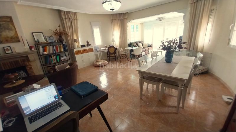 Foto bdac9c4b-7223-4f5c-8993-44e0c1fd9970. Casa pareada preciosa chalet ubicada en la bonita urbanización denbsppanorama en la nucia. esta casa tiene 281 m de construidos en una parcela en Nucia (la)