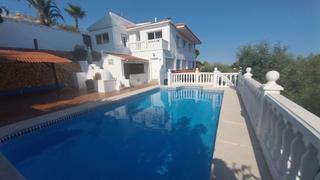 Chalet en Montebello - Nou Espai. Chalet de los años setenta, totalmente reformada en 202425. la c