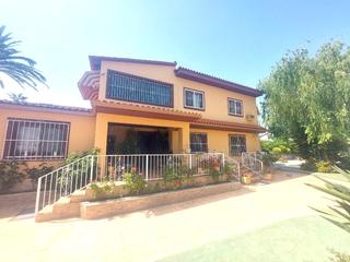 Casa a L´Albir. Exclusivo chalet en albir de 360 m2, con piscina interior y exte