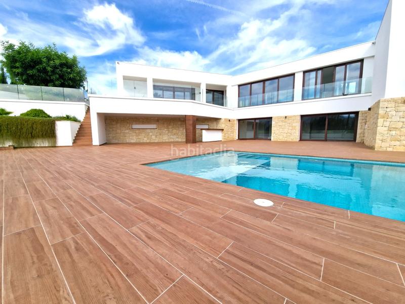 Foto 32b36efa-6772-4fdf-851e-83a9e3604003. Casa amb calefacció aparcament piscina a Pueblo-Ubanizaciones Alfàs del Pi (l´)
