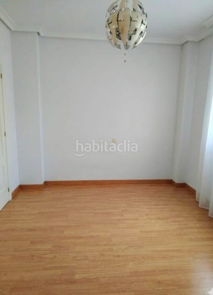 Foto 4070f595-ab6b-4486-97e6-7ce2e0c774e2. Casa aparellada amb xemeneia calefacció aparcament a Álamo (El)