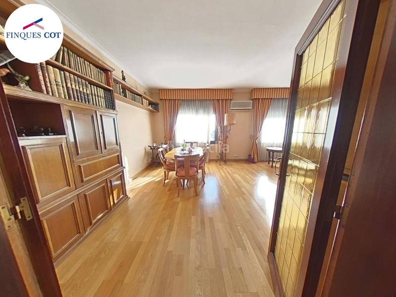 Foto c32c56d0-19bc-45bd-b013-7fdcfa75fb85. Piso espectacular piso luminoso de 140 m² en paseo san gervasio, ¡con parking y en una ubicación inmejorable! en Barcelona