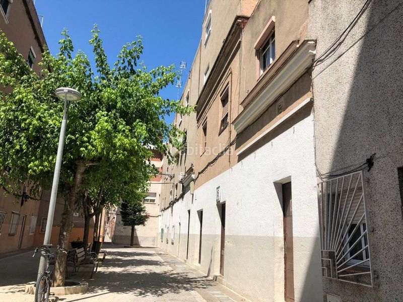 Foto d20e4d3d-1d4b-4655-a13d-6a9270ef3512. Piso en passatge padrosa 3 oportunidad inversor! 3 bloques en Llagosta (La)