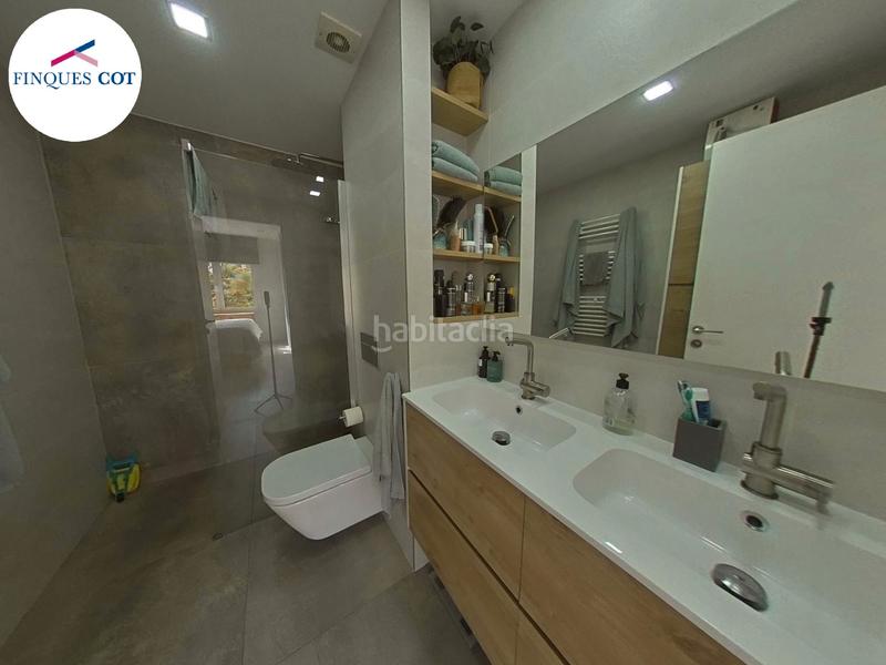 Foto 1a63e0cc-67df-49cd-8401-bcca44f13b49. Etagenwohnung mit heizung parking pool in Vallcarca - Penitents Barcelona