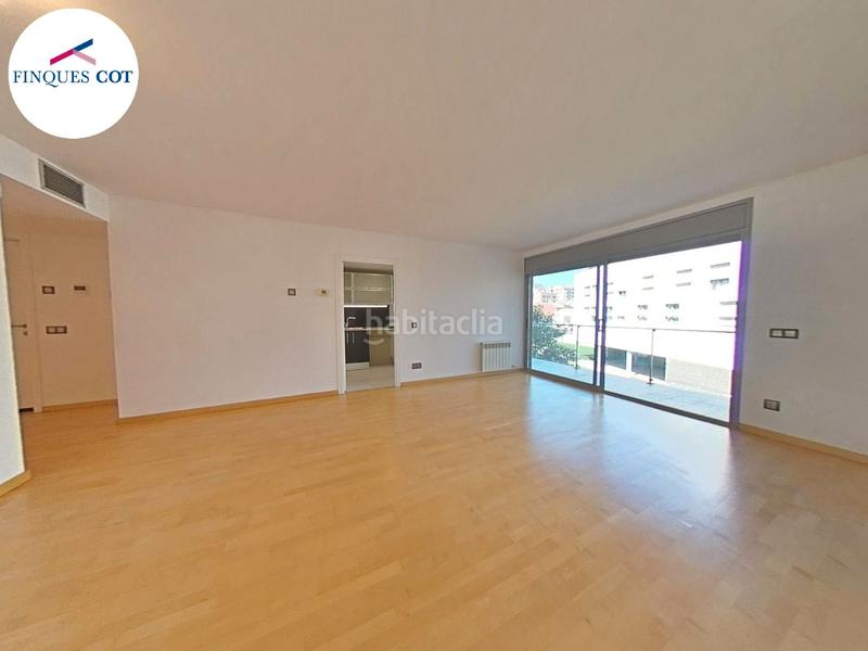 Foto 7c3e5e0e-cf04-42b6-a74e-cb7b621ff4e0. Pis amb calefacció piscina a Sota el cami ral Granollers