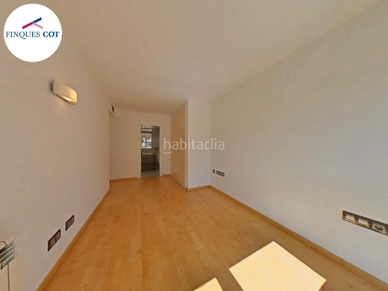 Foto cfbd944d-fe11-49c9-9957-8cb6f90b4dba. Pis amb calefacció piscina a Sota el cami ral Granollers