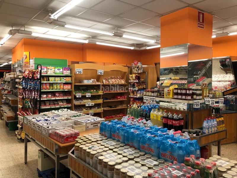 Foto 3fdaba6f-ae5a-4a5b-9142-b6bc1b63b081. Alquiler local comercial molt bona ubicació en Palou Granollers