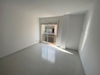 Affitto Attico  Carrer juli garreta. Piso dúplex muy luminoso en lledoner