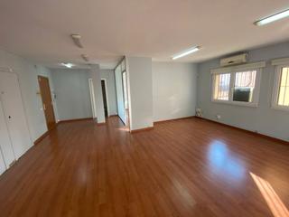 Geschäftsraum in Carrer d'Alfons IV