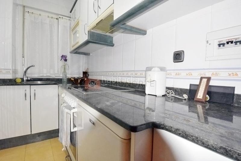 Foto d3c0c4a4-22a6-496e-b79e-1080170b2cd6. Appartement avec chauffage dans El Puntal Laredo
