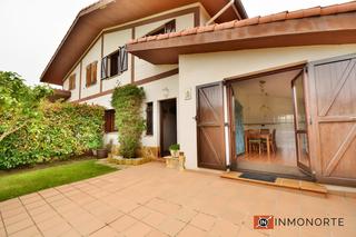 Maison jumele  Barrio san miguel. Chalet pareado en sea.