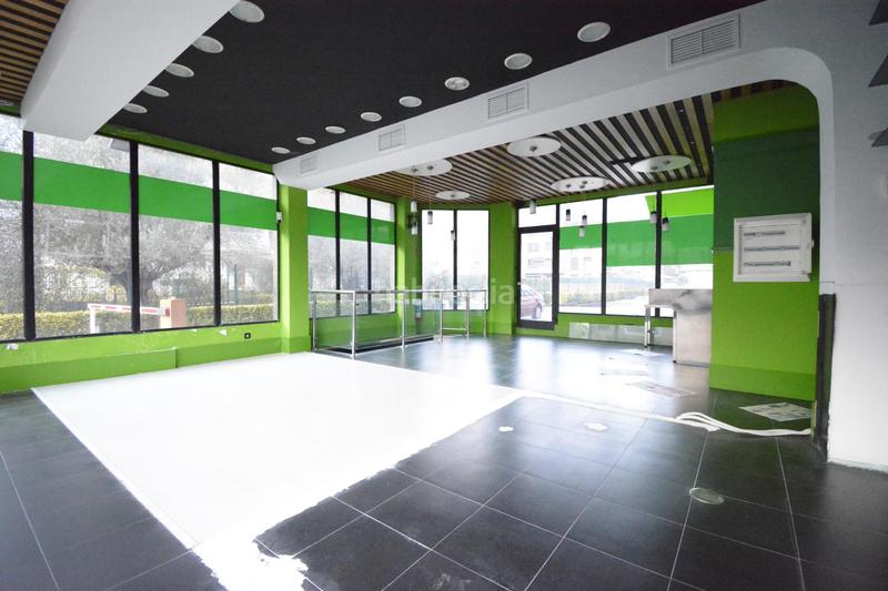 Foto 91fedcba-cca7-49c4-9365-f3a8ba6ab192. Local comercial a Colindres