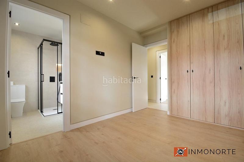 Foto 3485aa74-bf06-448e-a2ad-2757e142adff. Planta baja bajo con jardín a estrenar . en Centro Laredo