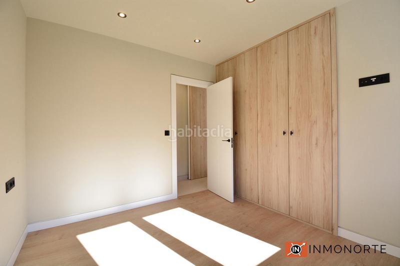 Foto 83823b9f-8b2d-4880-8b59-a717b3054678. Planta baja bajo con jardín a estrenar . en Centro Laredo