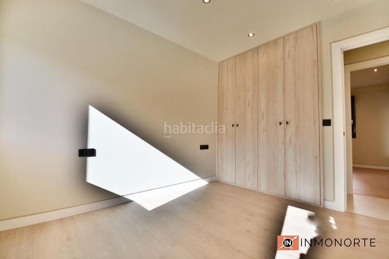 Foto b3048aae-c33a-4ba5-a8ad-de6800775600. Planta baja bajo con jardín a estrenar . en Centro Laredo