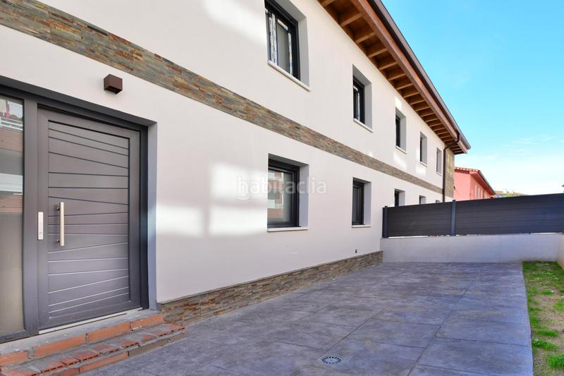 Foto d98e814b-6b3a-4010-b576-cf6836974335. Planta baja bajo con jardín a estrenar . en Centro Laredo