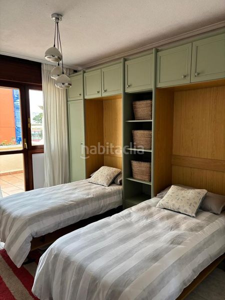 Foto ddd2b043-2970-4940-9992-19fac96f45cc. Location duplex dans Zona Playa Laredo