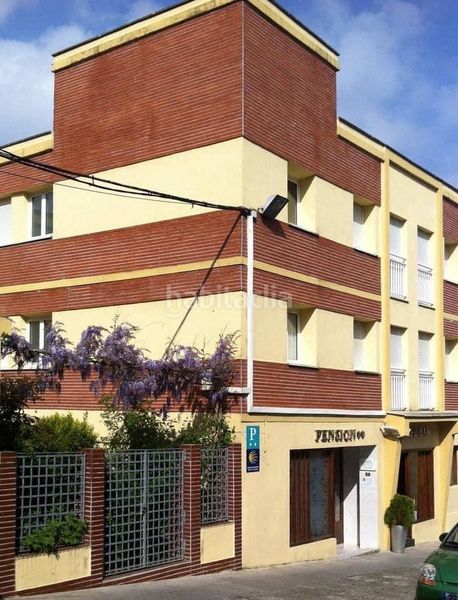 Foto e96b7346-8cc6-44a8-9176-7b6b135c3ded. Edificio in Centro Laredo