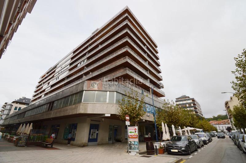 Foto 69b9e84d-70b8-4b60-8b83-0a19dcaf528c. Lloguer local comercial a lópez seña 6 a Centro Laredo