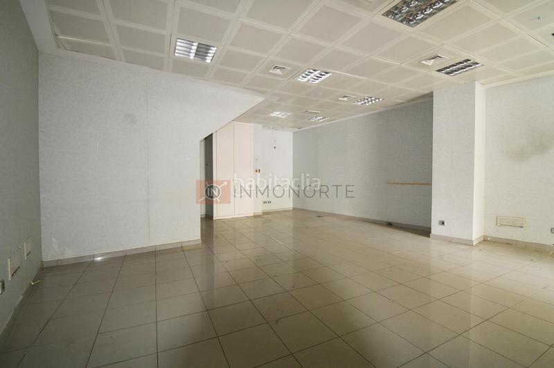 Foto 7fea1207-a6df-41ee-874f-3e2c80c336c2. Lloguer local comercial a lópez seña 6 a Centro Laredo