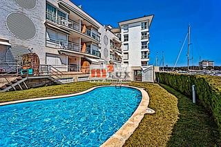Apartament  Avinguda catalans universals. Apartamento en el club náutico playa de aro, costa brava.