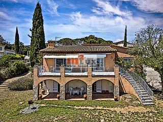 Casa  Carrer grumet. Villa con vistas al mar en sant feliu de guixols, costa brava