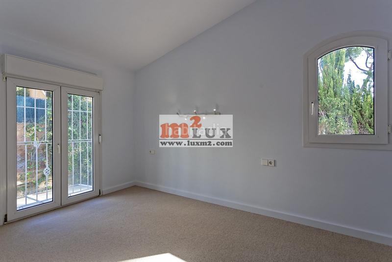 Foto 0f322ee3-2b71-4a47-b87e-aa88263b00d7. Semi detached house with fireplace parking pool in Lloret de Mar