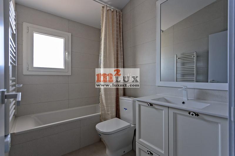 Foto 1c3ef1c2-c370-4fdd-9807-77cb3692dc1b. Semi detached house with fireplace parking pool in Lloret de Mar