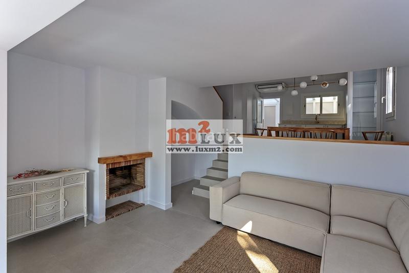 Foto 3c13f30a-be95-4d4f-841c-b8309b294bc3. Semi detached house with fireplace parking pool in Lloret de Mar
