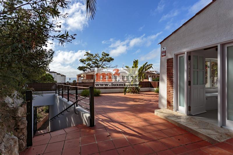 Foto 7ecf72b6-1c4e-4ae9-8268-0898e93535d9. Semi detached house with fireplace parking pool in Lloret de Mar