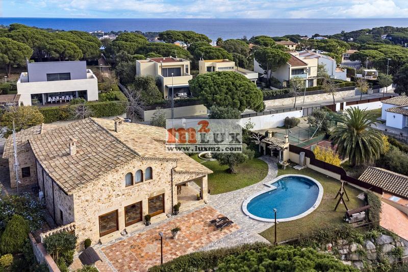 Foto cd3aa704-1912-4779-b9e6-9dae06183e54. Casa con camino parcheggio piscina in Sant Pol Sant Feliu de Guíxols