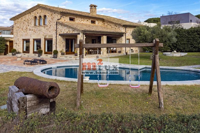 Foto f1305bda-80e3-4ac5-8a61-cfb9d53775b9. Casa con camino parcheggio piscina in Sant Pol Sant Feliu de Guíxols