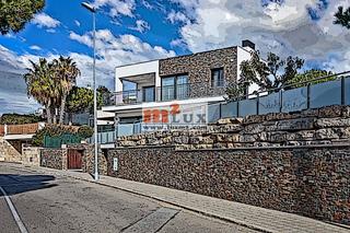 Casa  Carrer mestre d'aixa. Casa moderna con vistas al mar en sant feliu de guixols, costa b