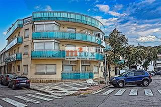 Apartament  Carrer riera. Apartamento de 3 dormitorios a 100 metros de la playa en playa d
