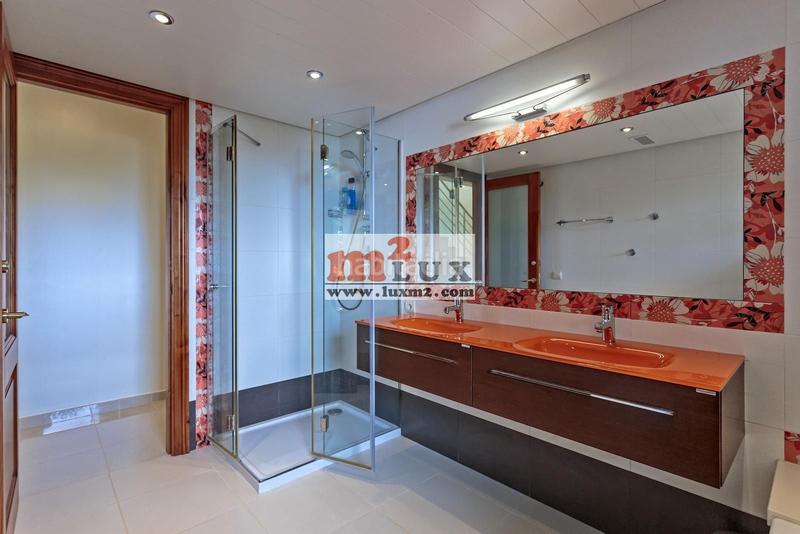 Foto f8d9611c-e0c0-4ad2-884a-e4769e3cc35a. Casa amb aparcament piscina a Puntabrava-Port Salvi Sant Feliu de Guíxols