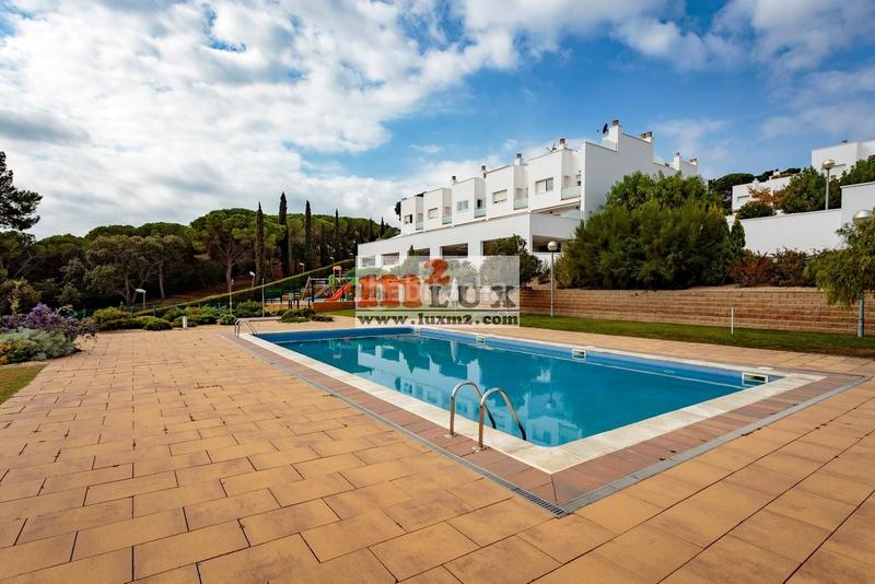 Foto 104708cc-8788-4574-a689-37c6ca64827f. Reihenhaus mit heizung parking pool in Santa Clotilde Lloret de Mar