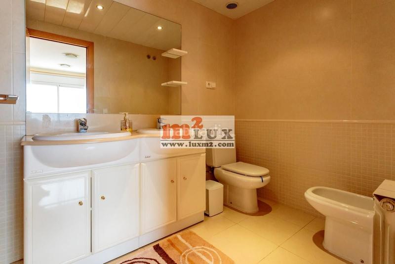 Foto 5d7c3486-6374-4284-b694-5c11f4b8c9c2. Reihenhaus mit heizung parking pool in Santa Clotilde Lloret de Mar