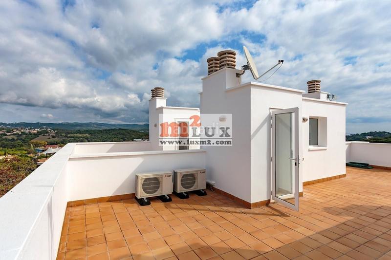 Foto adc2d919-6992-4542-bd30-d42ecd24155e. Reihenhaus mit heizung parking pool in Santa Clotilde Lloret de Mar