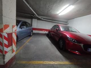 Parking voiture  Calle churruca. Plaza de garaje en el centro de alicante con trastero enorme