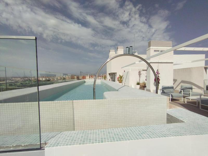 Foto 2620b282-c7ad-44f8-ad85-2147de7ae9e4. Attique avec chauffage parking piscine dans Benalúa Alicante