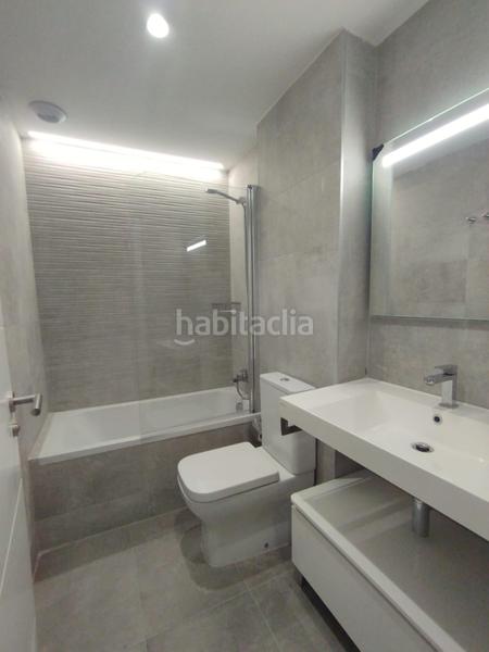 Foto b10a5579-e055-412f-86bc-040f09ef1519. Alquiler piso  de alquiler a estrenar , amueblado con piscina comunitaria y garaje en Alicante